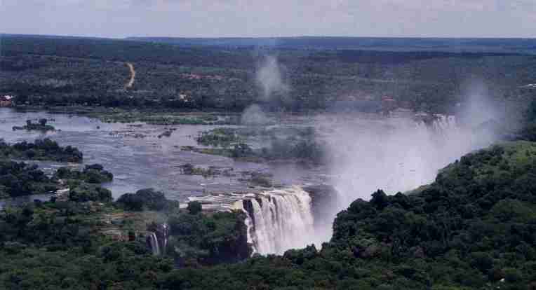 Chutes Victoria vues depuis un ballon.